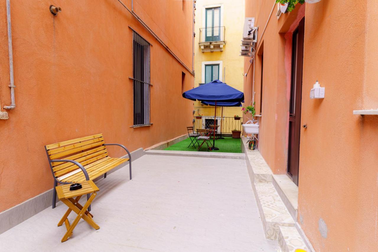 Casta Diva Holiday Rooms Katania Zewnętrze zdjęcie